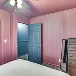 Central And Dog-Friendly Home In Louisville With Yard!