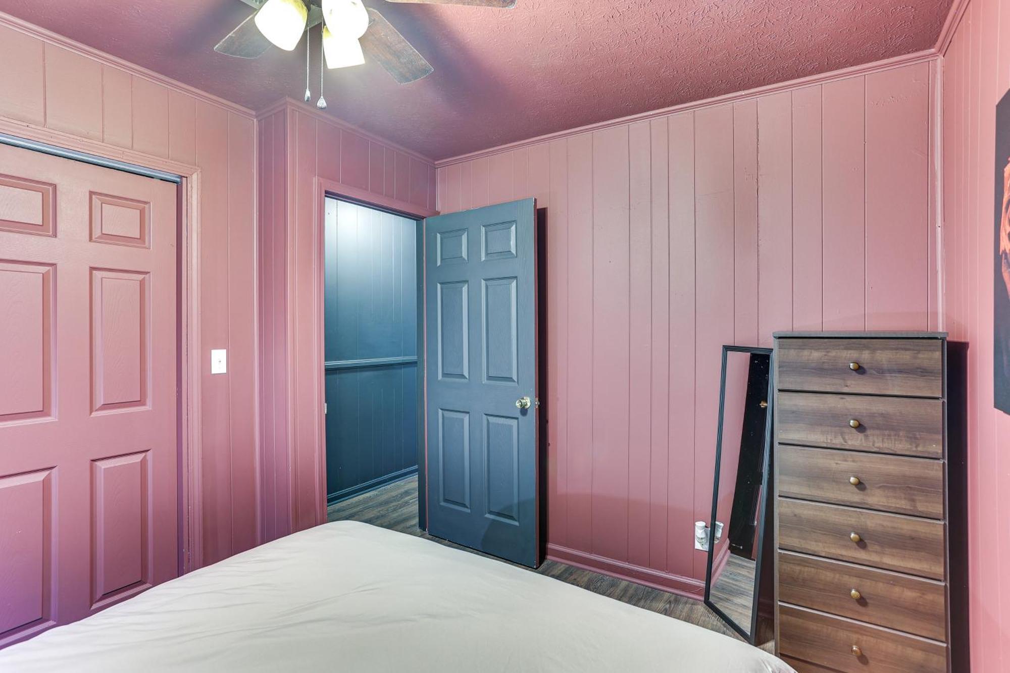 And Dog-friendly In With Yard! Holiday home *