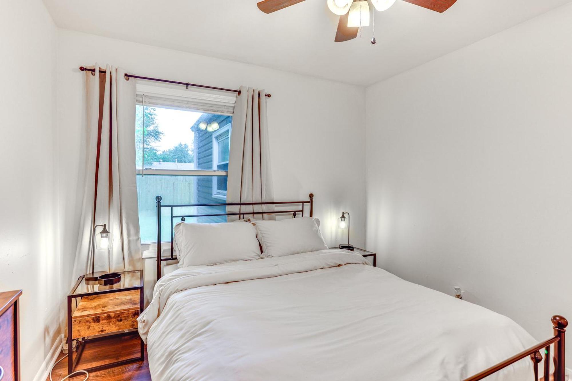 And Dog-friendly In With Yard! Holiday home
