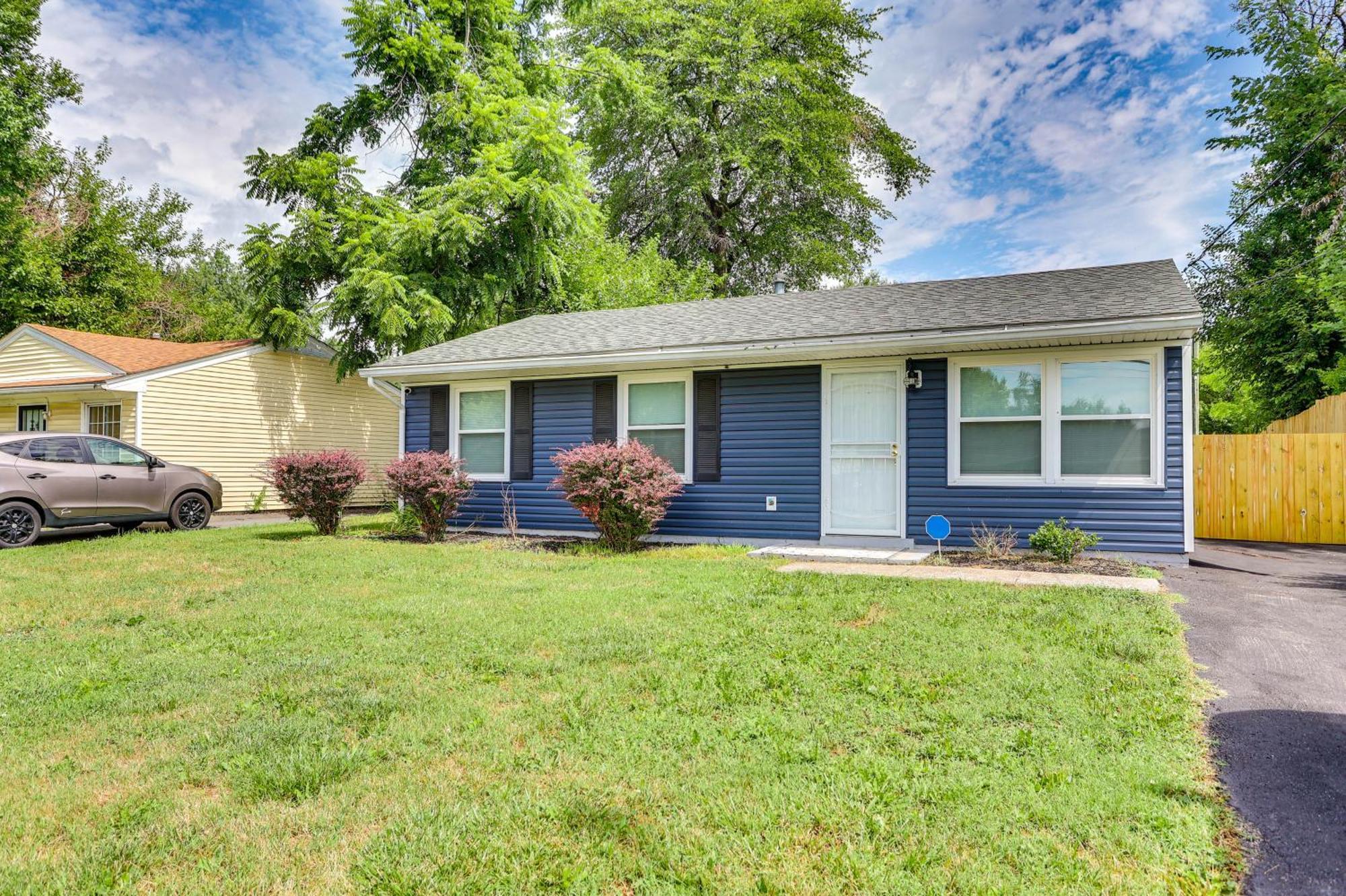 And Dog-friendly In With Yard! Louisville