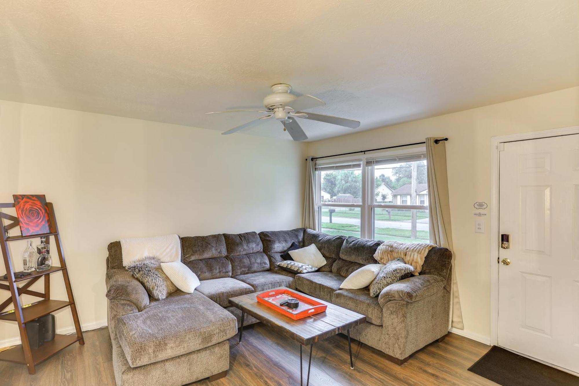 And Dog-friendly In With Yard! Louisville